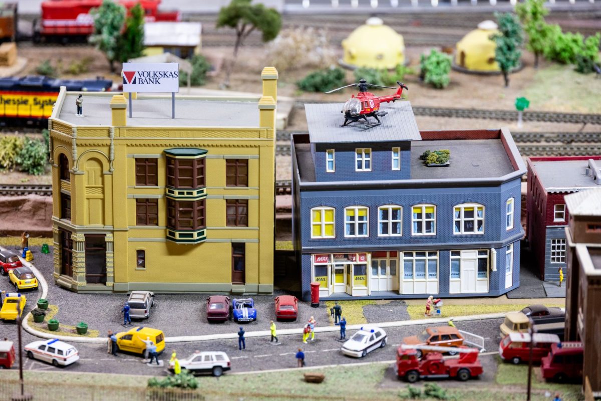 When a Miniature Looks Bigger Than a Real Building