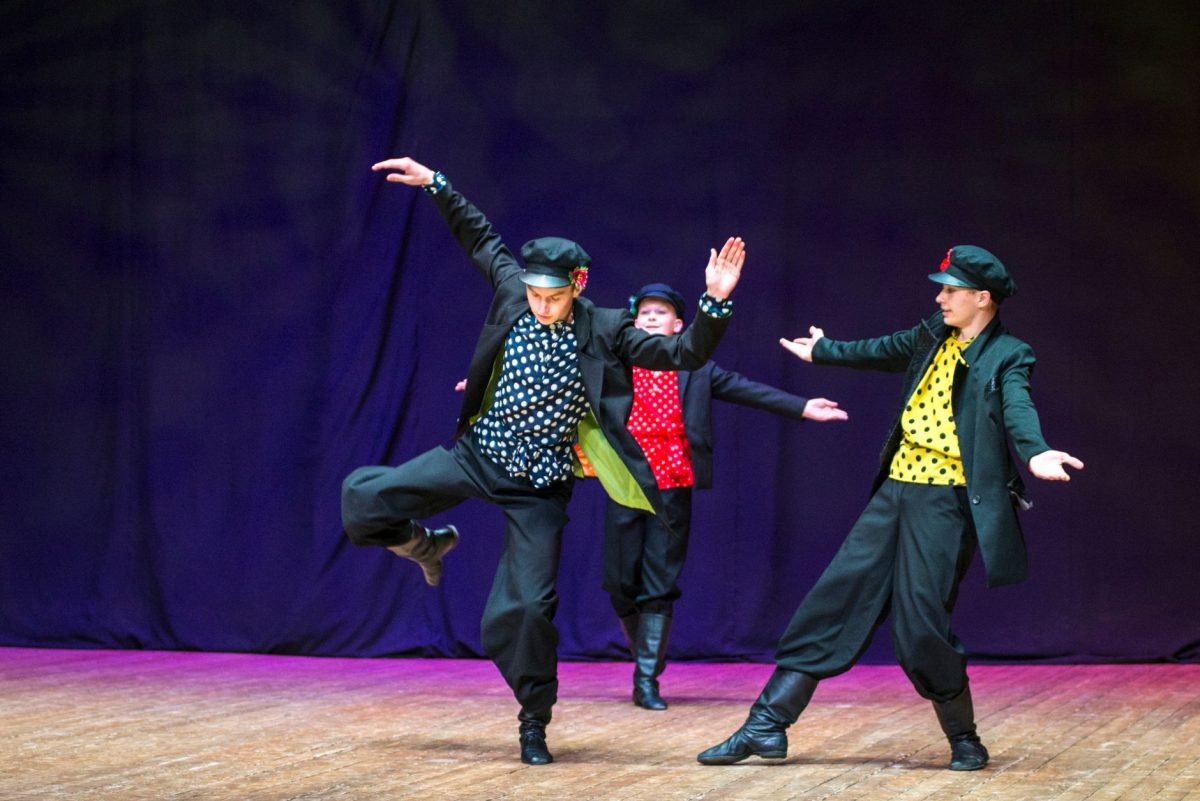 Why Some Performers Choose Regional Careers
